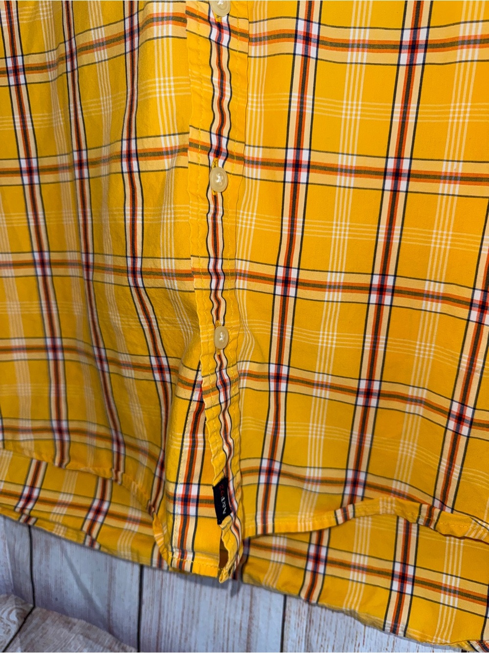 Abercrombie & Fitch Yellow Plaid Sleeveless Button-Down Shirt - Picture 2 of 8